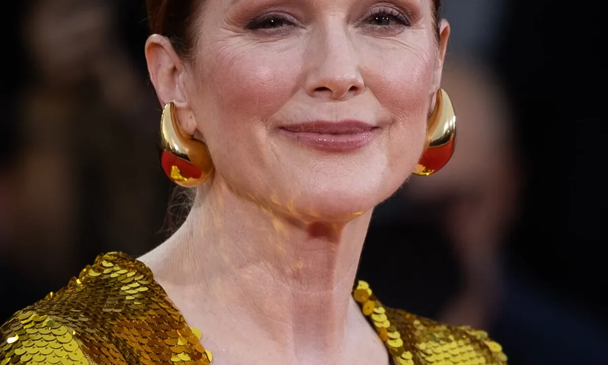 Julianne Moore alla Festa del Cinema di Roma: il look ladylike che conquista